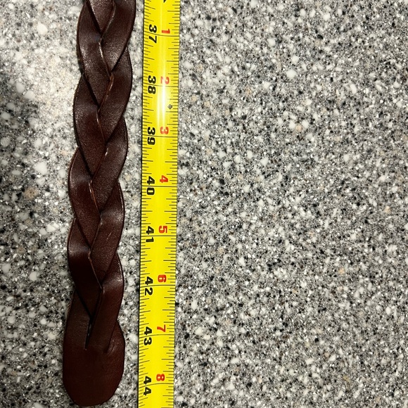 Womens Gap Leather Woven Belt Brass Colored Buckle - Picture 3 of 6